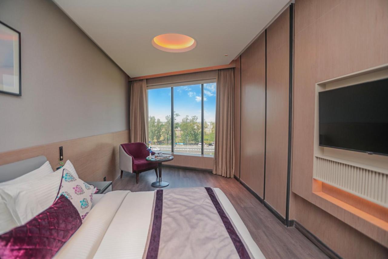 Regenta Place Verka Amritsar Exterior foto